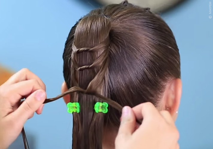 прическа для девочки на длинные волосы видео